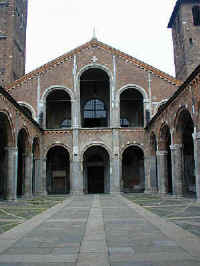 San Ambrodžio bažnyčios fasadas su atriumu. Milanas. 1098 m.