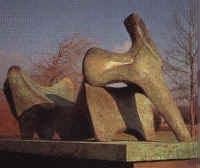 H.Mūras. Prigulusi figura
